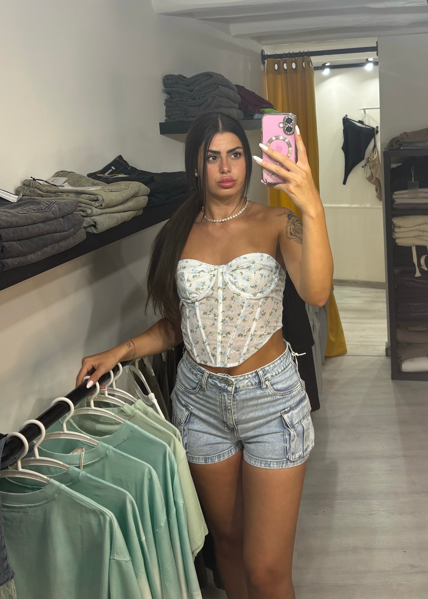 Corsetto flower