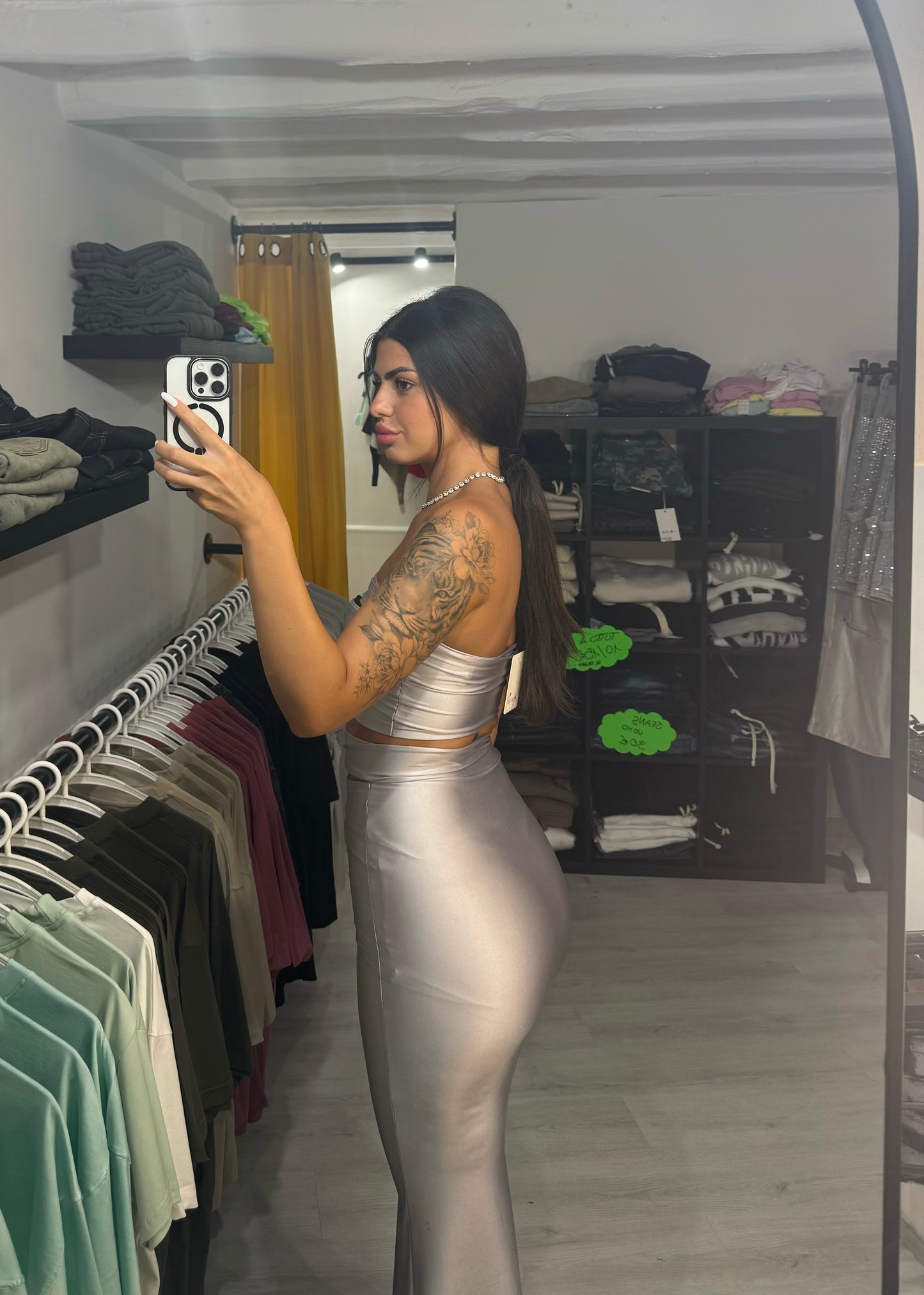 Dress Dubai